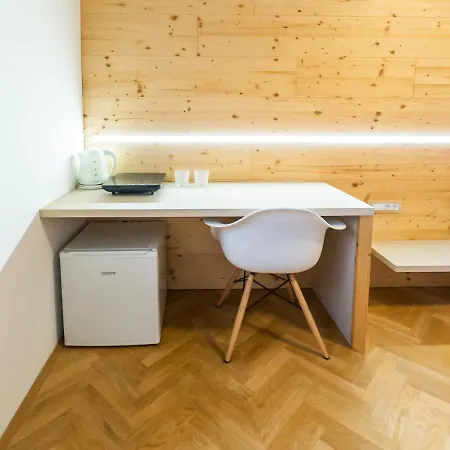 Kamr'ca アパート *