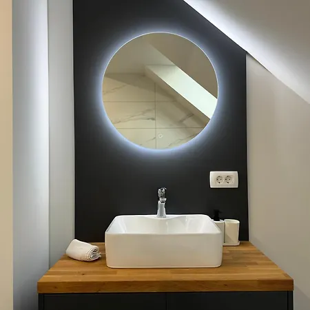 Kamr'ca アパート