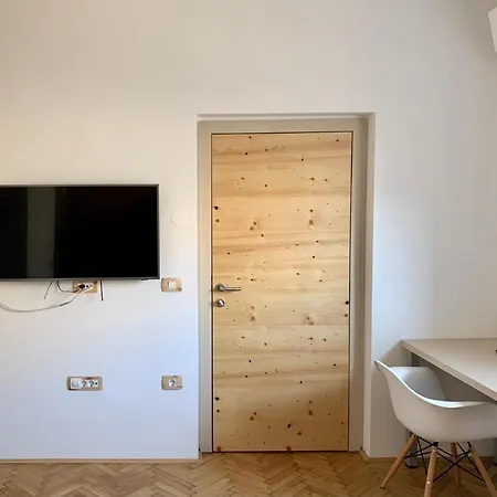 Kamr'ca Apartment